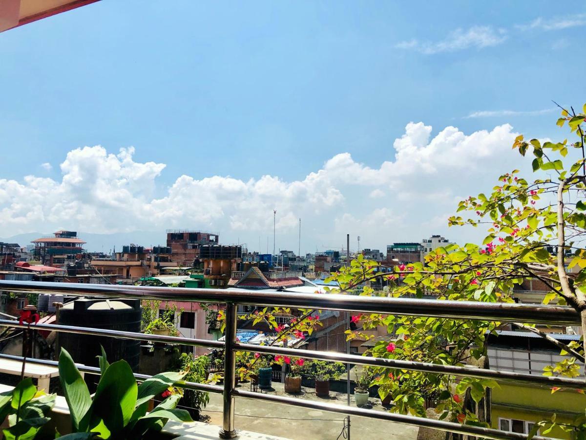 Backyard Hotel Katmandu Zewnętrze zdjęcie